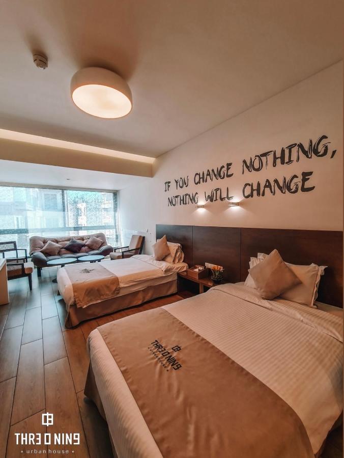 Three O Nine Hotel Beiroet Buitenkant foto