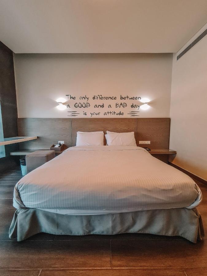 Three O Nine Hotel Beiroet Buitenkant foto